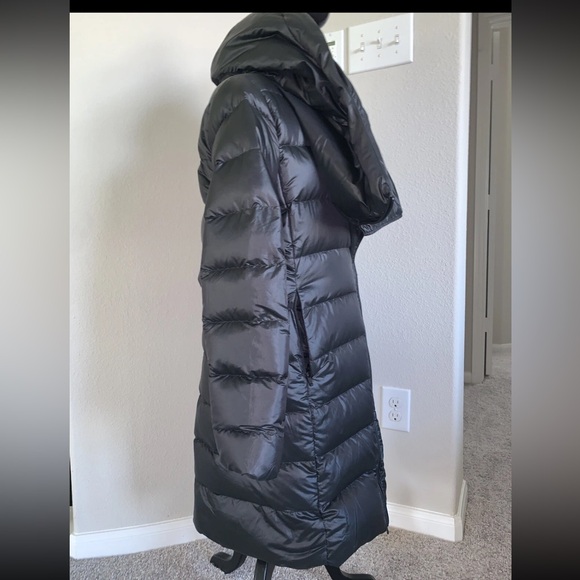 Nike Women’s Asymmetrical Quilted Down Winter Coat Sz S SOLDOUT NWOT - Picture 10 of 16